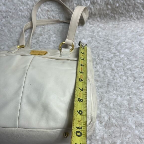 Vintage Wilson Leather 1899 Beige soft leather small shoulder bag. - Picture 7 of 16